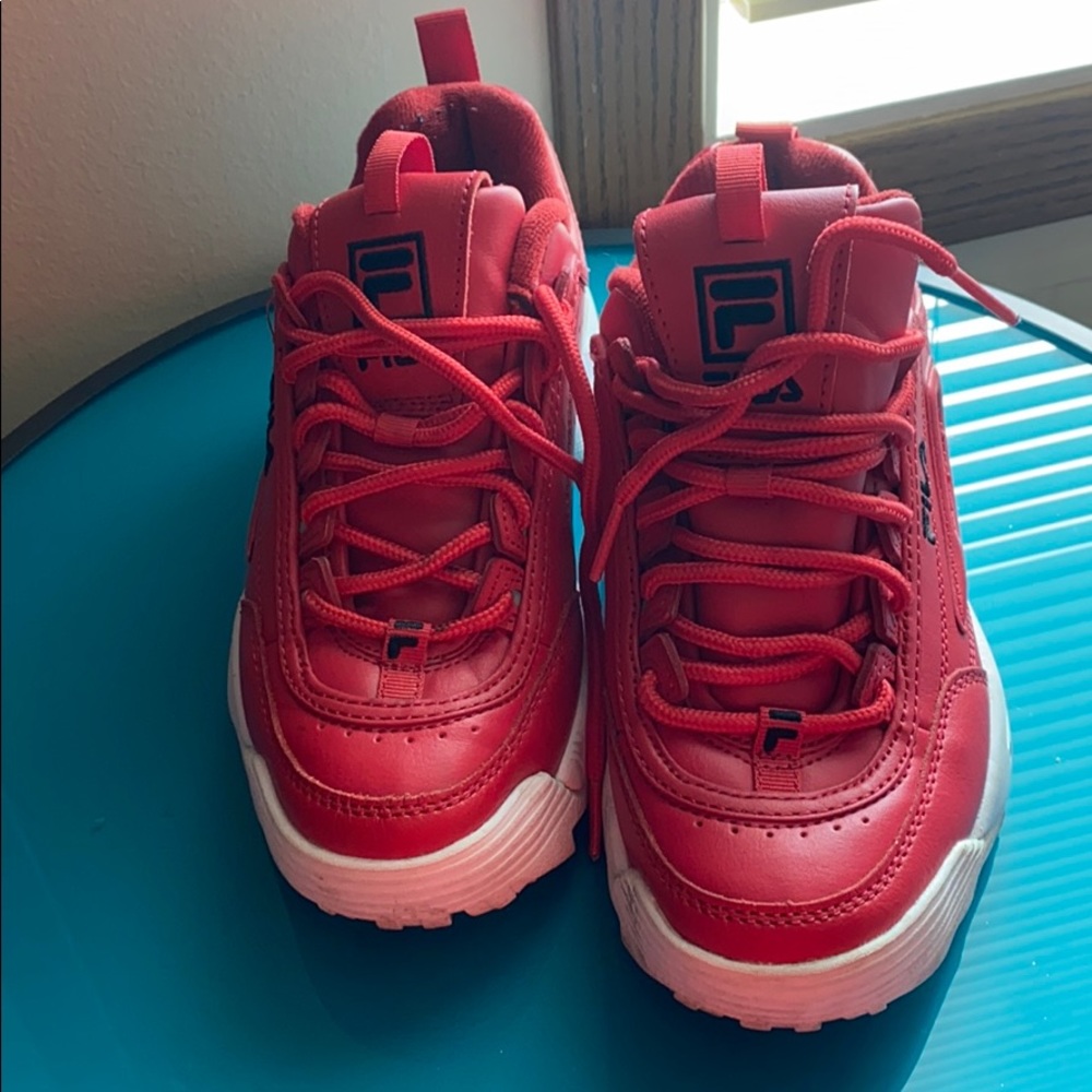 Fila red